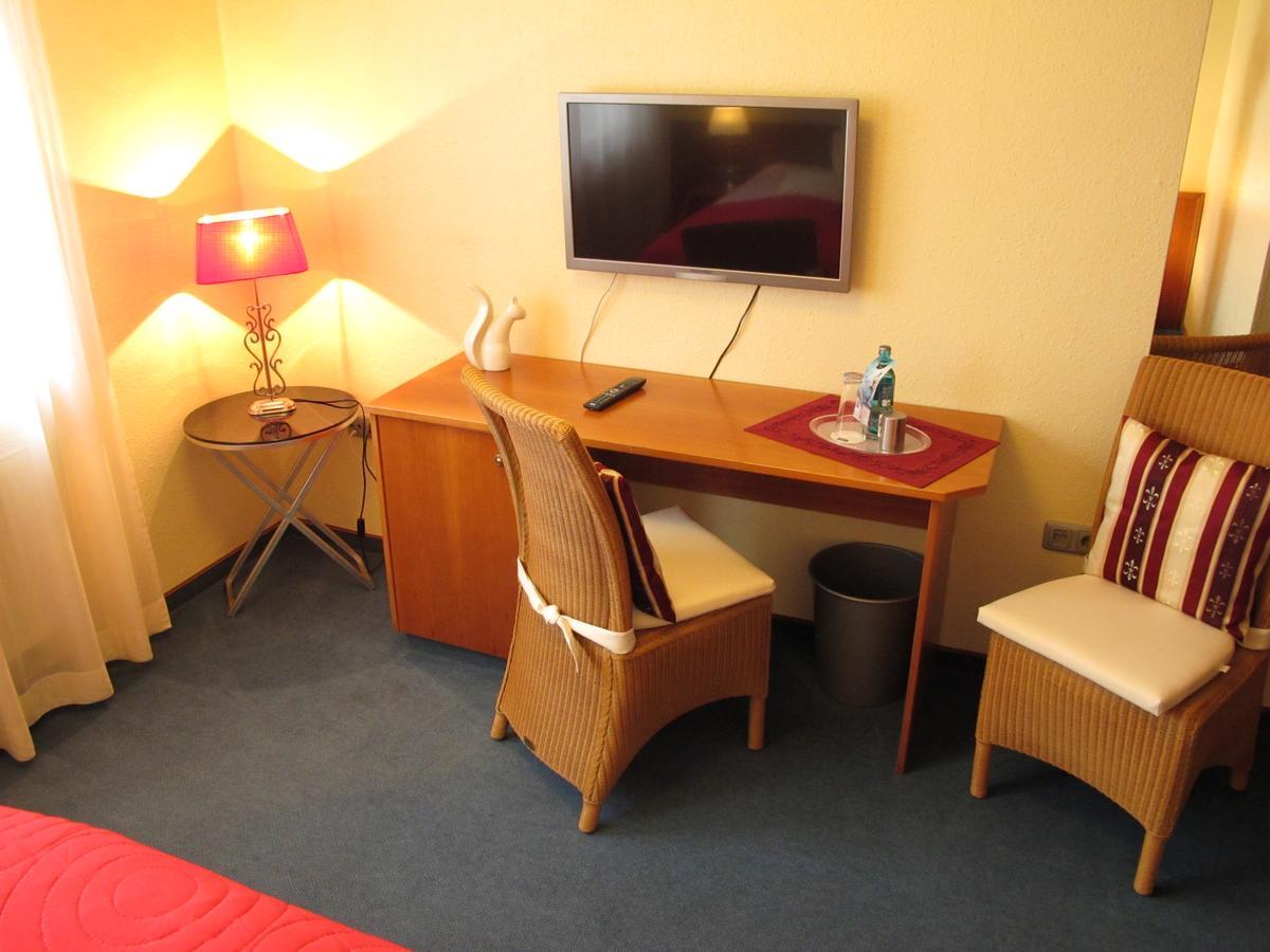Burghotel Muenzenberg Exterior photo