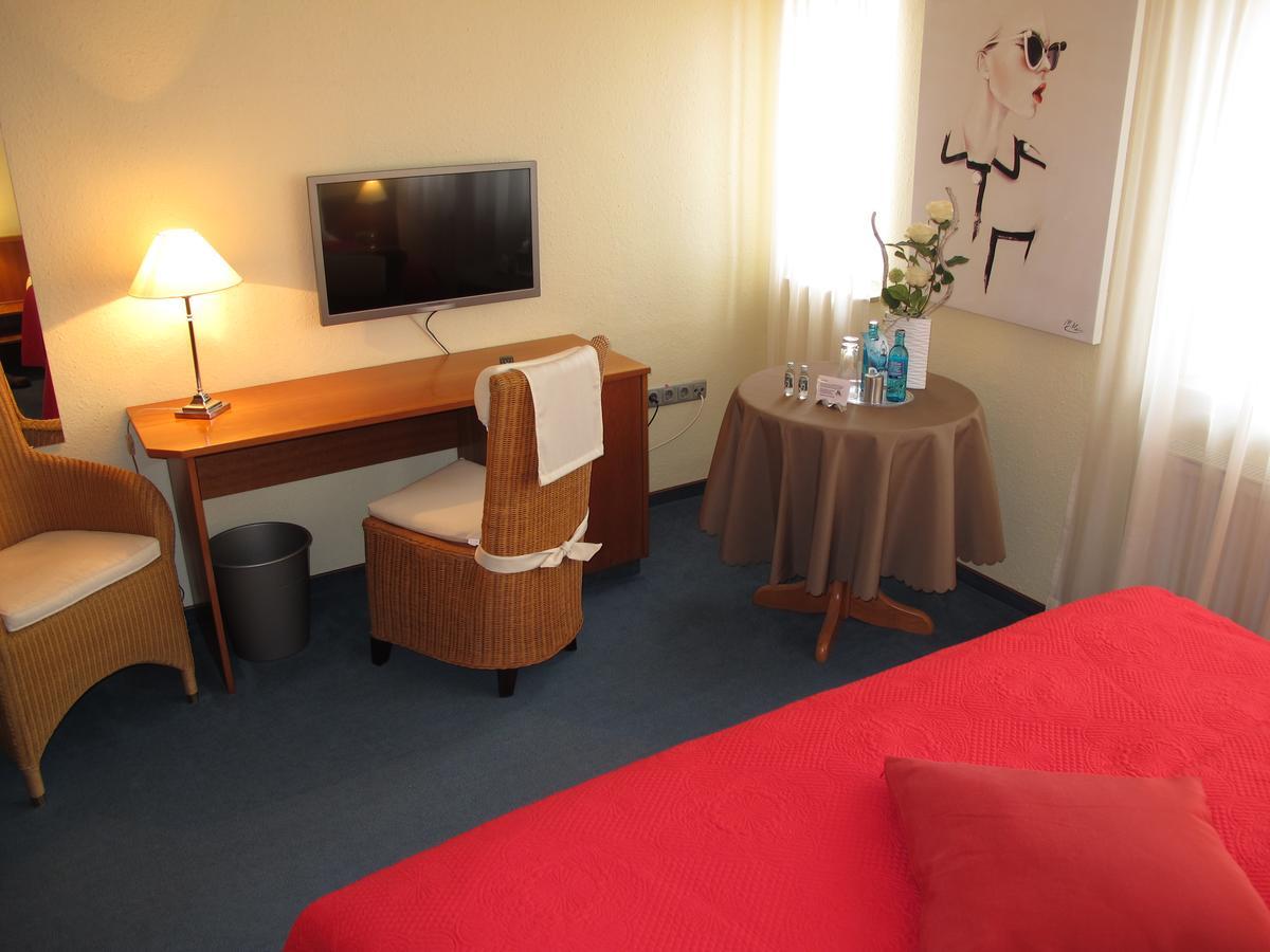 Burghotel Muenzenberg Exterior photo